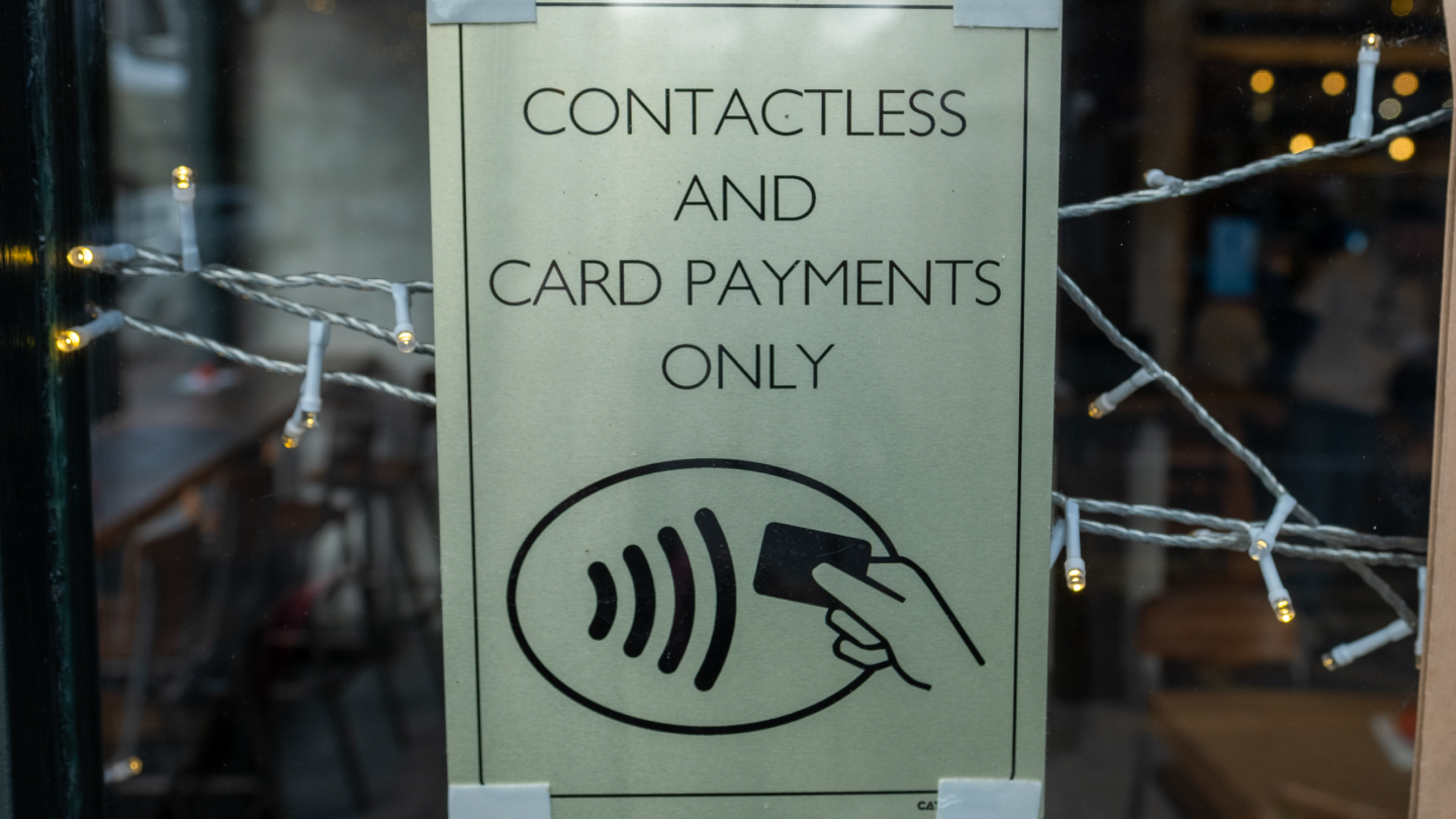 blog-images-1440x810_cashless-card-payment