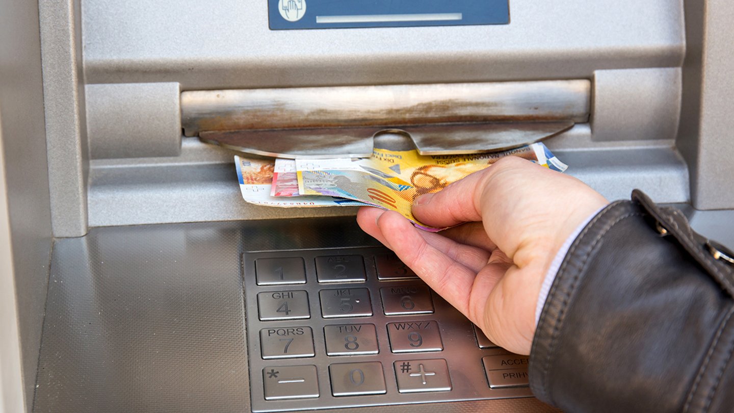 /GloryGlobal/Blog Imagery 1440x810/Blog_Bargeld_Schweiz_1440x810