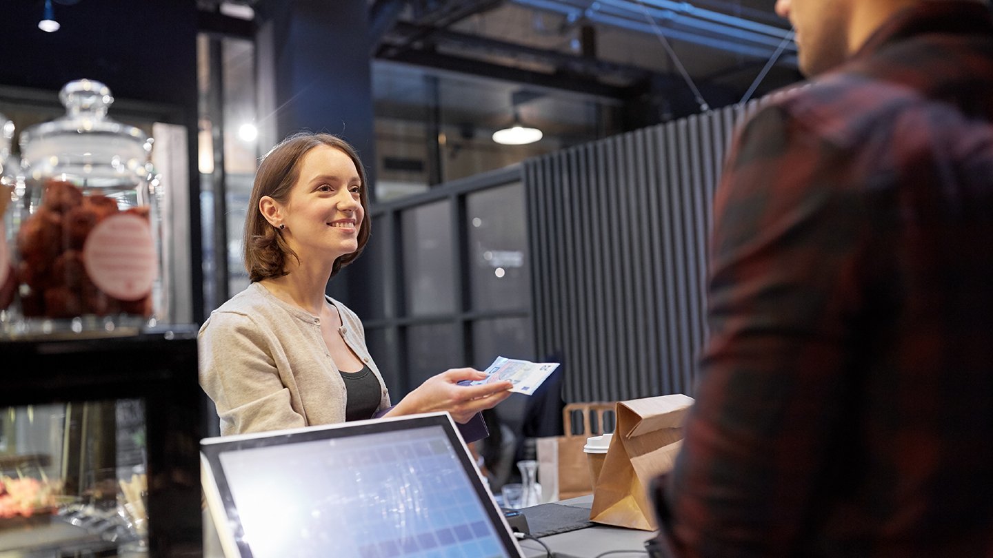 Gen Z and Cash Blog images_1440x810