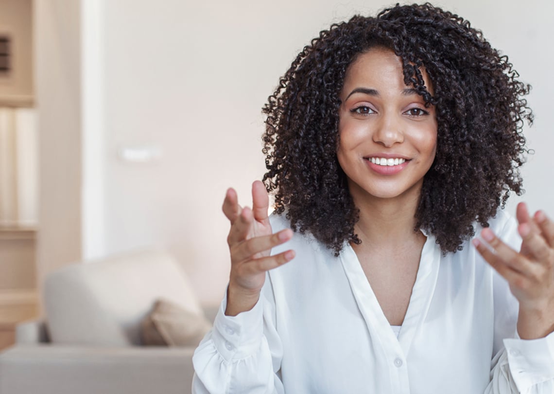 Fast-facts-lady-presenting-v2-1140x810