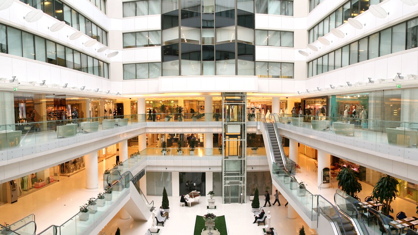Retail-industry-shopping-centre-1140x810