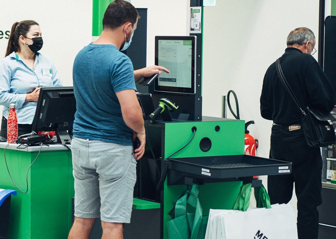 retail-self-checkout-Glory-product-1140x810