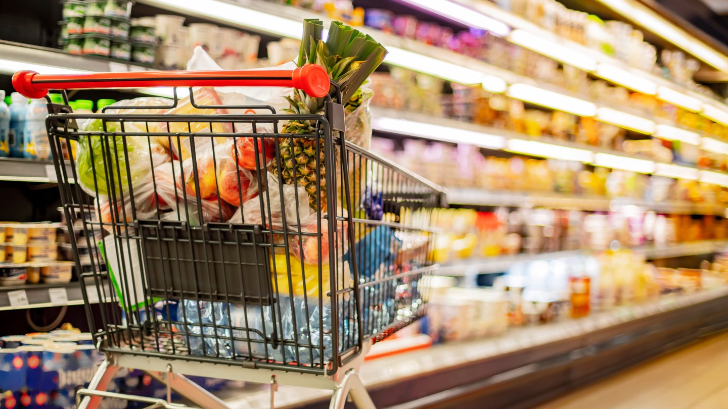 Retail-shopping-trolly-1140x810