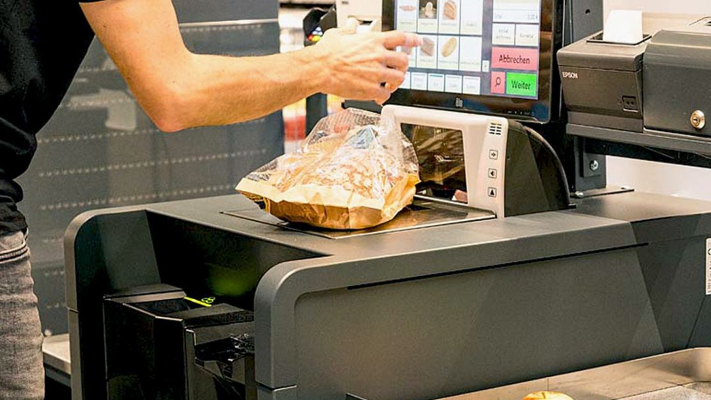 /GloryGlobal/Generic imagery 1440 x 810/1440x810-flooid-self-check-out