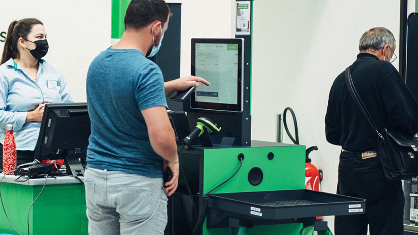 1440x810-retail-self-checkout-glory-product