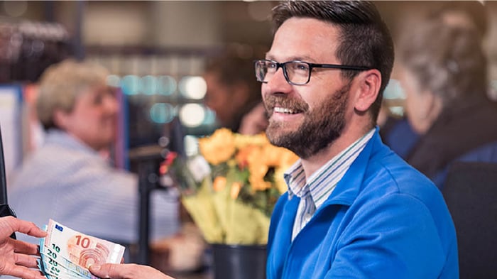 /GloryGlobal/Resources imagery 1440x810/EDEKA-web images_1440x810-DE1/GloryGlobal/Resources imagery 1440x810/Resources_SolutionBrief_Handel_2_CH DE_1110x810